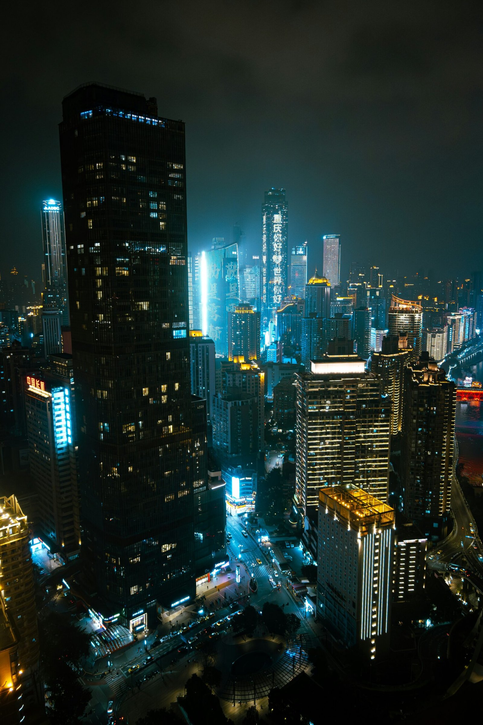 illustration explaining the usaa late fee class action settlement and disputed bank late fee practices