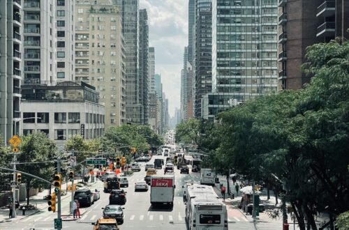 Cars lined up on 64 East, showing why traffic is stopped on 64 East today due to accidents, construction, and congestion.