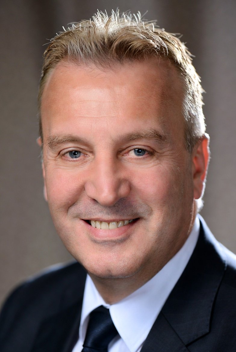 Constantine Yankoglu biography image featuring his private life and connection to Patricia Heaton