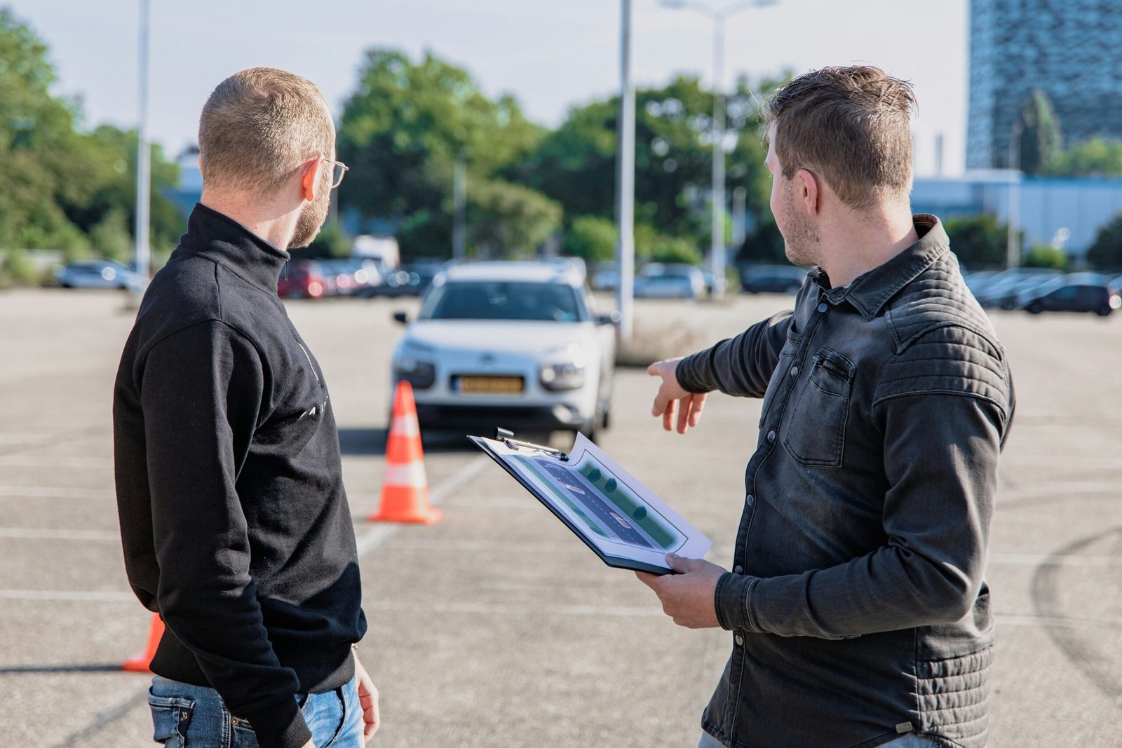 Autorización para la Conducción de Vehículos featuring driving authorization, legal requirements, permits, licensing rules, and required documents.