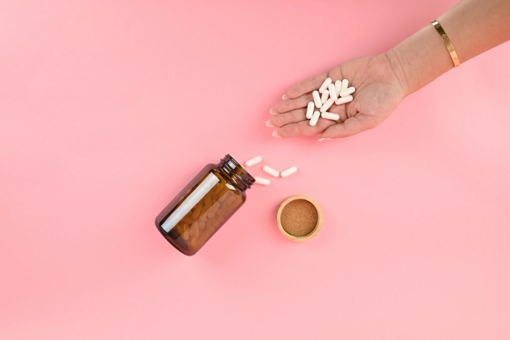 Lomotil guide to uses, dosage guidelines, safety warnings, side effects, and treatment recommendations.