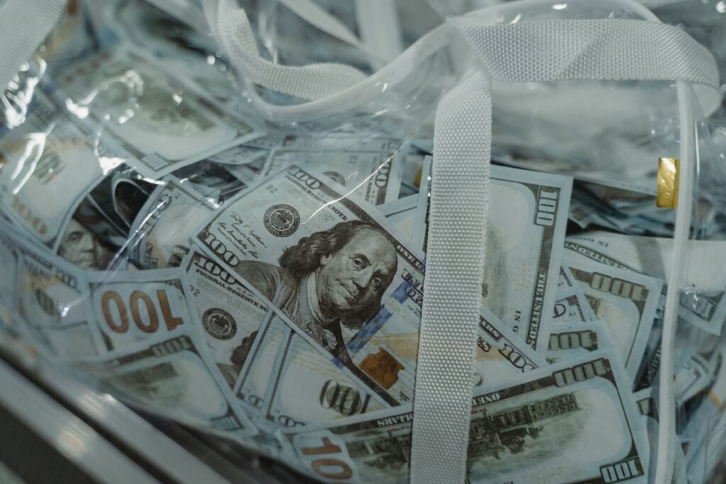How money moves through the modern financial system and banking networks